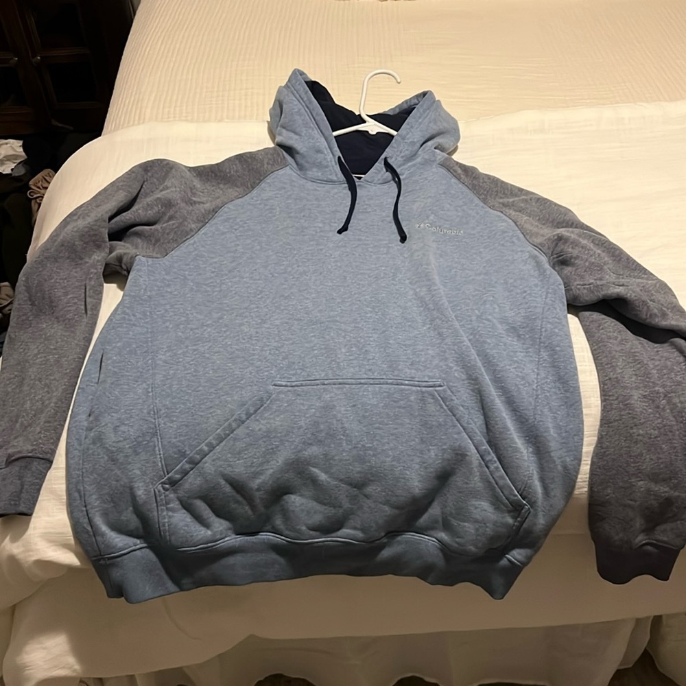 Men’s large blue Columbia pullover!